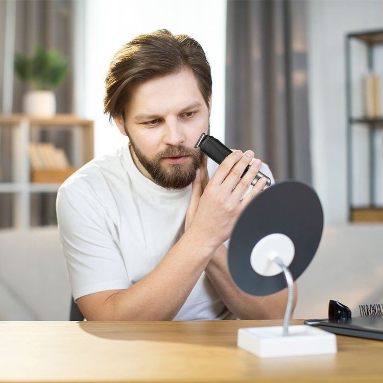 Green Lion 5-in-1 Men’s Grooming Kit – Black with LED Display - Image 4